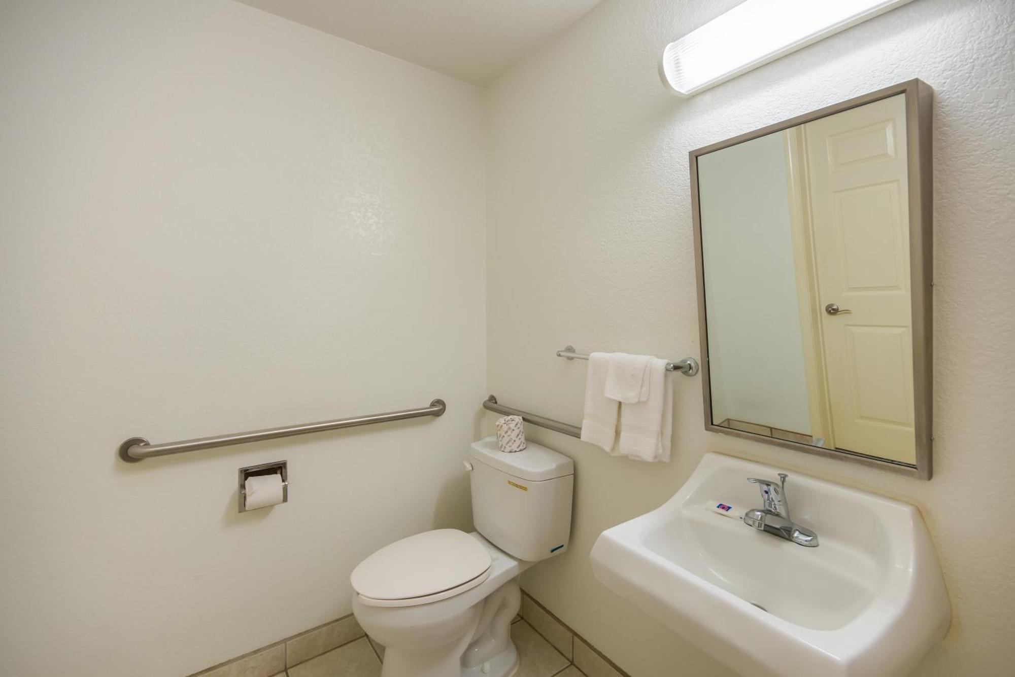Americas Best Value Inn & Suites Humble Ngoại thất bức ảnh